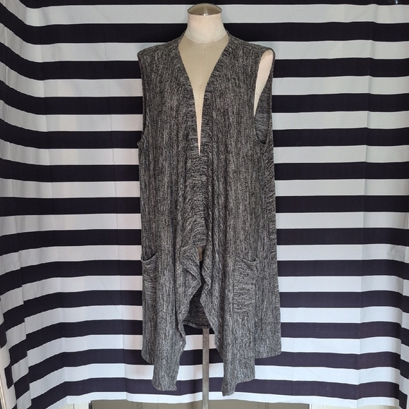 Cupio Jackets & Blazers - Cupio Black and Cream Lace Detail